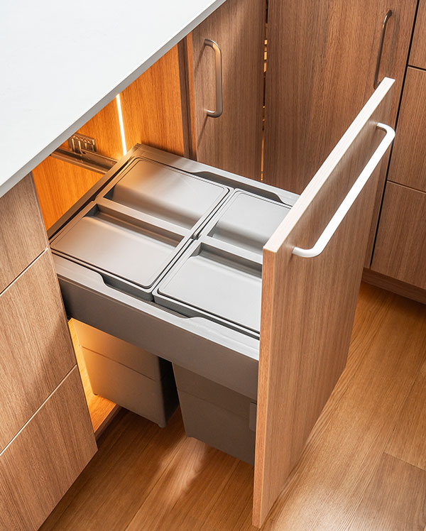 Kosze na śmieci mocowane do frontu szuflady - Peka